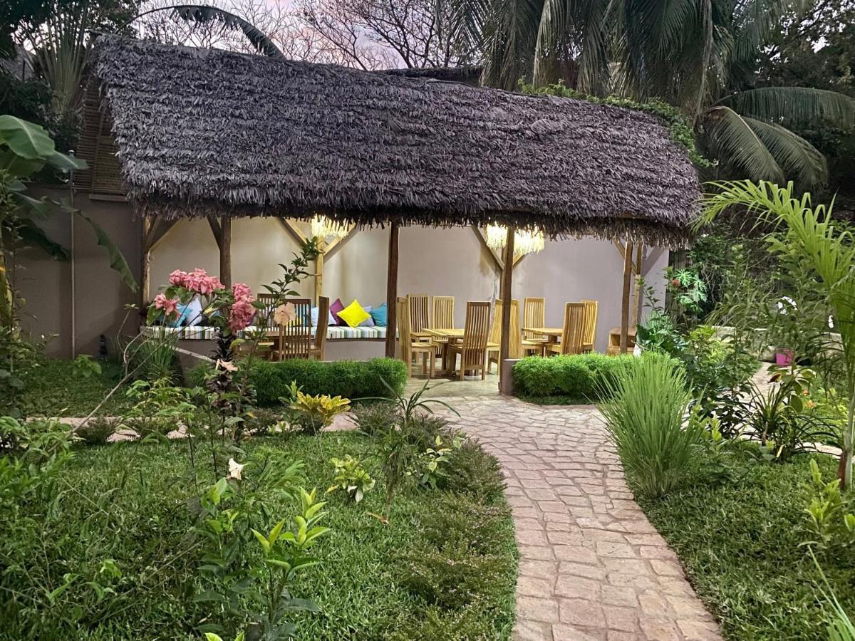 La Perle Rare De Nosy Be Hotel Ambatoloaka  Exterior photo
